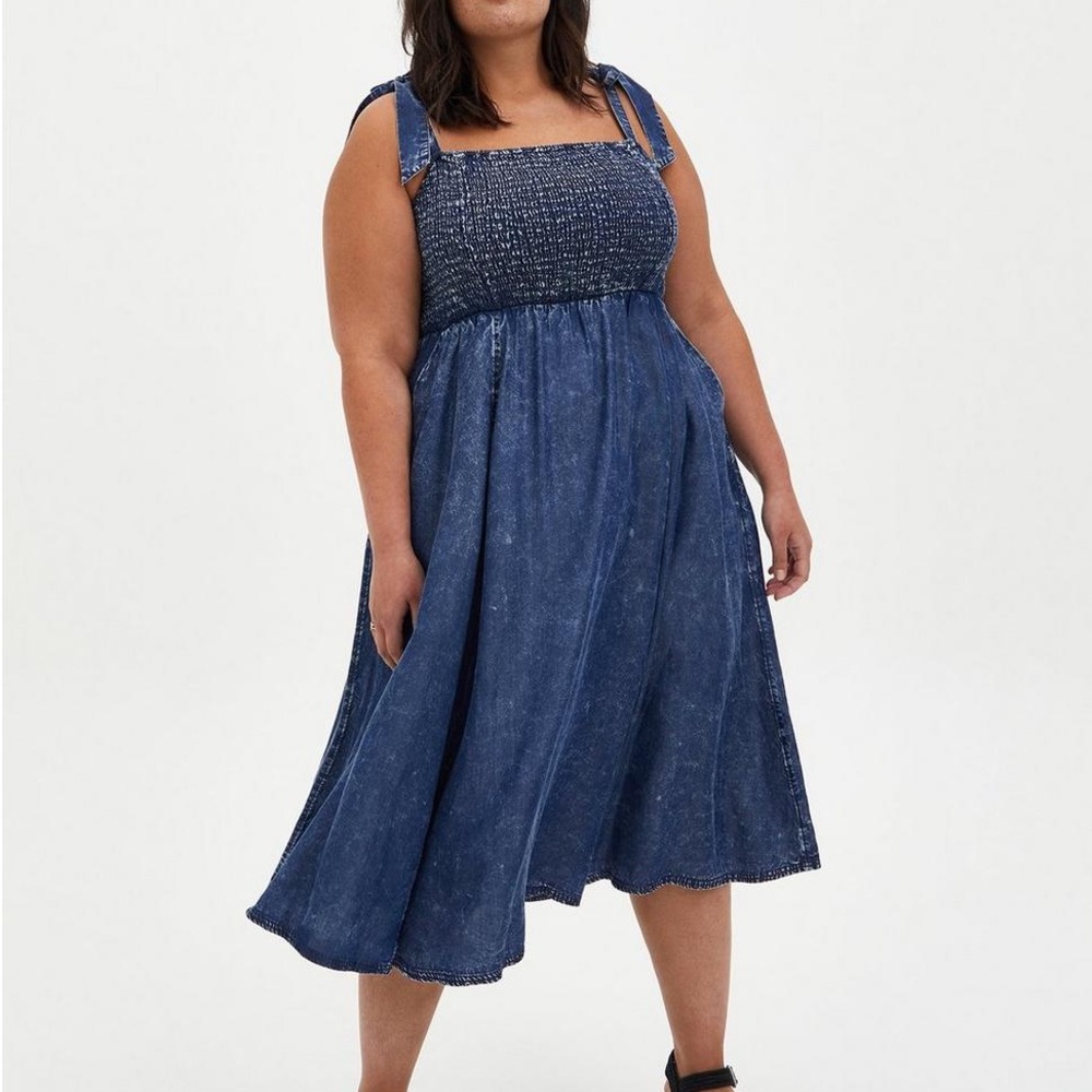 New with tags Torrid Chambray Dip Dye Tie Tank Dress 1X
